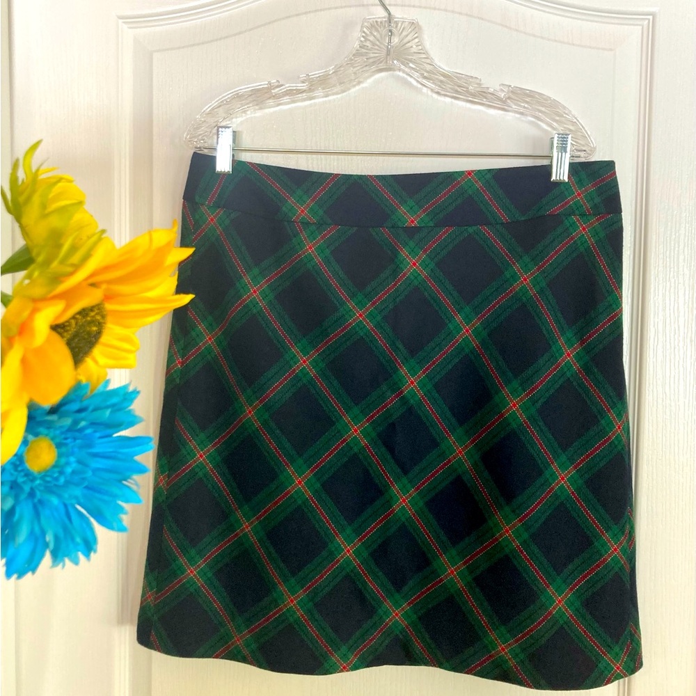 Talbots Plaid SZ 14 P New Wool fully lined Skirt! Dark Blue, Green& Red Plaid!